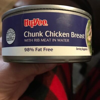 Chunk chicken breast with rib meat in water