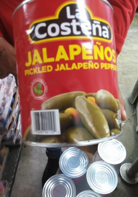 Green pickled jalapeno peppers