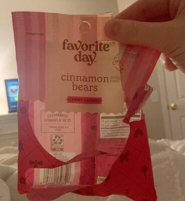 Cinnamon bears