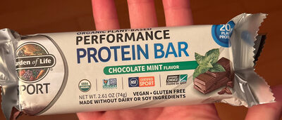 Organic plant-based performance protein bar