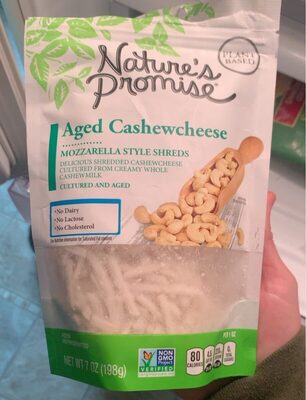Mozzarella style shreds aged cashewcheese