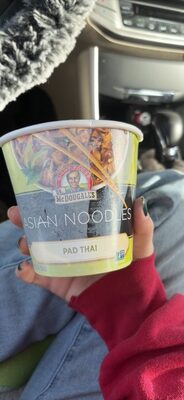 ASIAN NOODLES PAD THAI