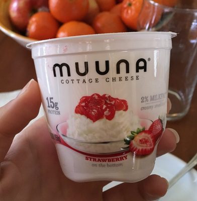 Strawberry cottage cheese, strawberry