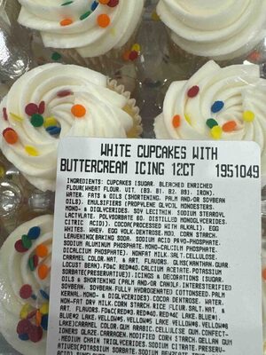 White Cupcakes With Buttercream Icing 12ct