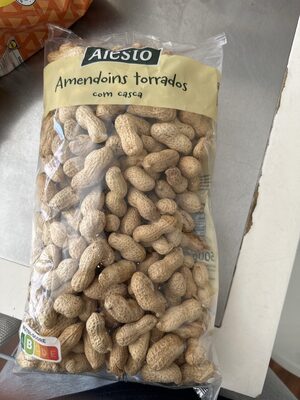 Amendoins torrados com casca