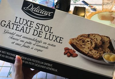 Luxe Stol, Gâteau de Luxe Fourré Pâte d'Amande et Fruits à Coque