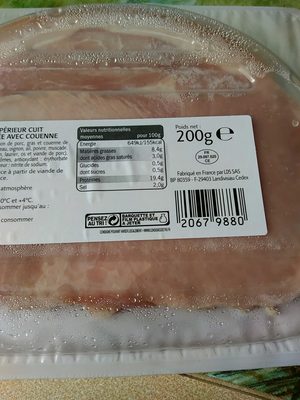 Jambon supérieur cuit à l'étouffée avec couenne