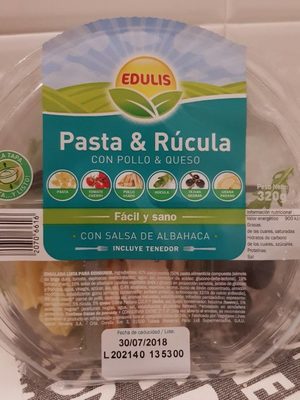 Ensalada de pasta & rúcula con pollo y queso