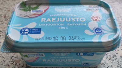 Maustamaton raejuusto