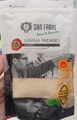 Grana Padano gerieben