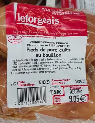 Pieds de porc cuits au bouillon