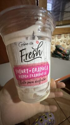 Fresh YOGURT + GRANOLA MANGO FRAMBUESA