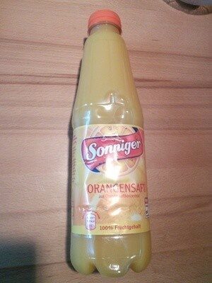 Orangensaft aus Orangensaftkonzentrat