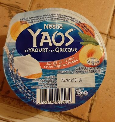 Yaourt à la Grecque sur lit de pêches
