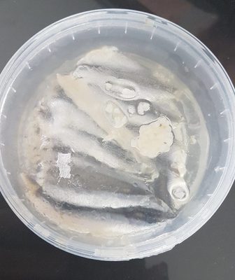 Filets d anchois marinés à l'ail