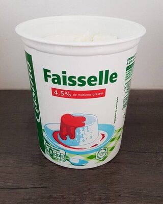 La Faisselle, moulée dans son panier