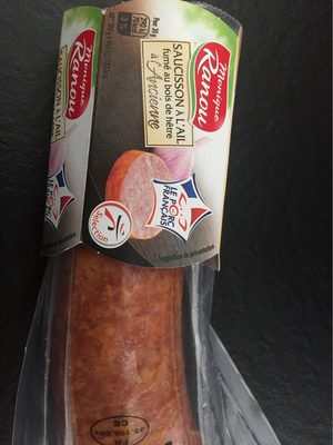 Monique Ranou Saucisson à l'ail fumé au bois de hêtre à l'ancienne le paquet de 250 g