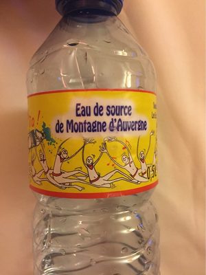 Eau de source de montagne d’auvergne
