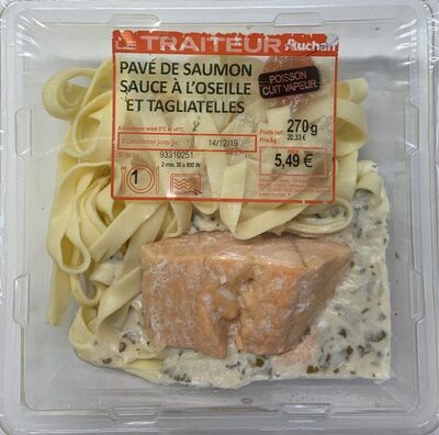Pave de saumon sauce a l'oseille et tagliatelles