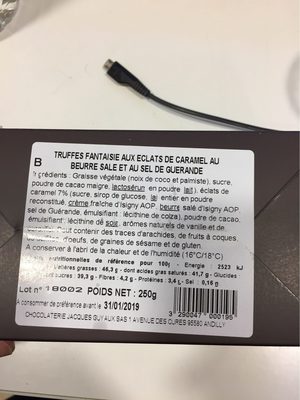 Truffes fantaisie aux eclats de caramle au beyrre sale et au sel de guerande