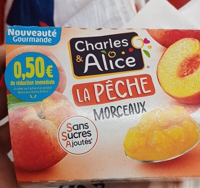 Compote la pêche en morceaux