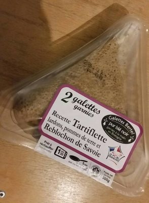 Galettes de ble noir garnies tartiflette
