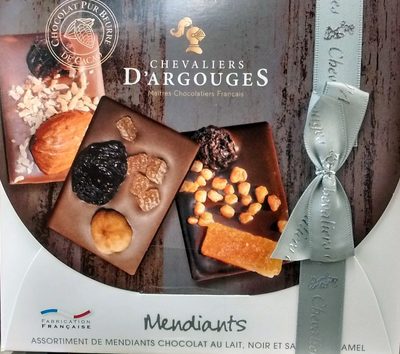 Assortiment de mendiants chocolat au lait