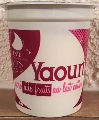 Yaourt sucré au lait entier aux fruits assortis