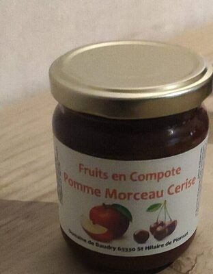 Dessert gourmand pomme morceau de cerise
