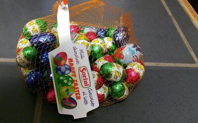 Chocolat pâques oeufs happy easter