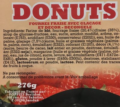 Donuts fourrés fraise avec glaçage et decor