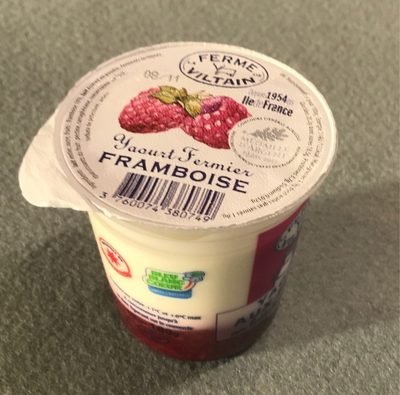Yaourt fermier sur lit de framboise