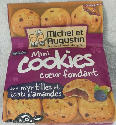 Mini cookies coeur fondants aux myrtilles et éclats d'amandes