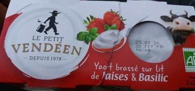 Yaourt brassé sur lit de fraises et basilic