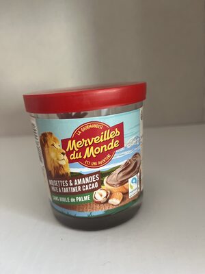 Noisettes et amandes pâte a tartiner cacao