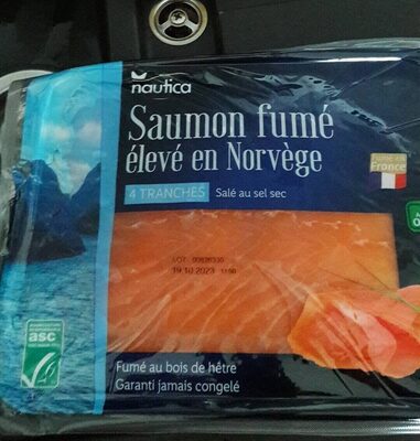 Saumon fumé élevé en Norvège
