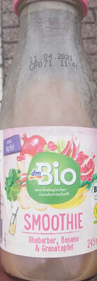 Smoothie Rhabarber Banane und Granatapfel