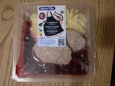 Vleesbrood met krieken en aardappelpuree