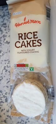 Rice cakes with yogurt flavoured coating