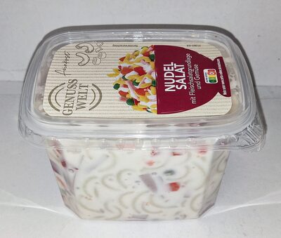 Nudelsalat mit Fleischsalat-Grundlage und Gemüse
