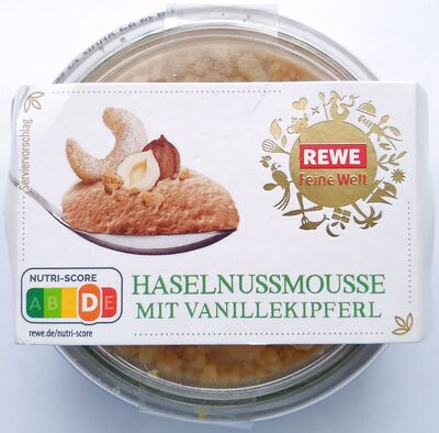 Haselnussmousse mit Vanillekipferl