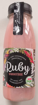 Ruby Smoothie mit Apfel und Sauerkirschsaft