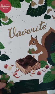 Wafer cake with crumbled hazelut