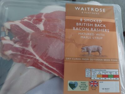 smoked British back bacon rashers with maple syrup
