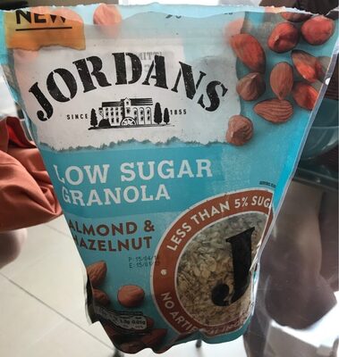 Low sugar granola almond and hazelnut