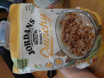 Crunchy honeybaked granola