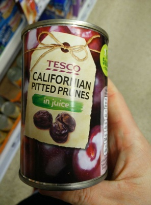 Californian pitted prunes in juice