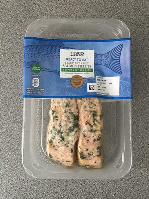 Lemon and parsley salmon fillets