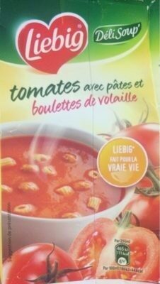 Soupe à la tomate avec pâtes et boulettes de volaille