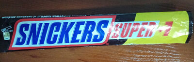 Шоколадний батончик "Snickers" з горiхами